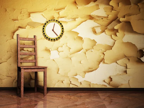 Holzstuhl und eine schöne Uhr auf dem Grunge-Hintergrund — Stockfoto