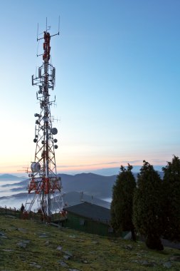 Communications tower clipart