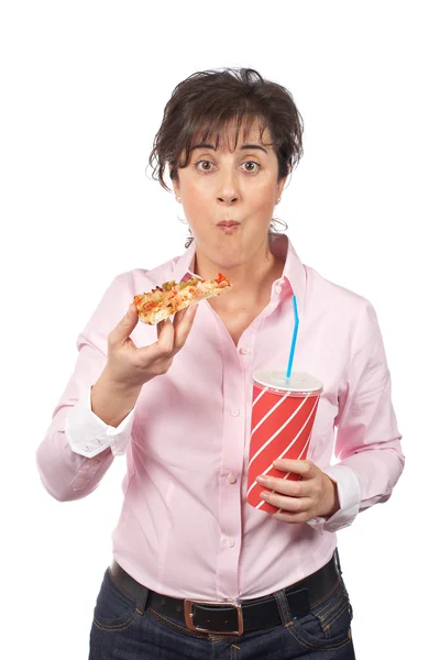 Mulher casual comer pizza — Fotografia de Stock