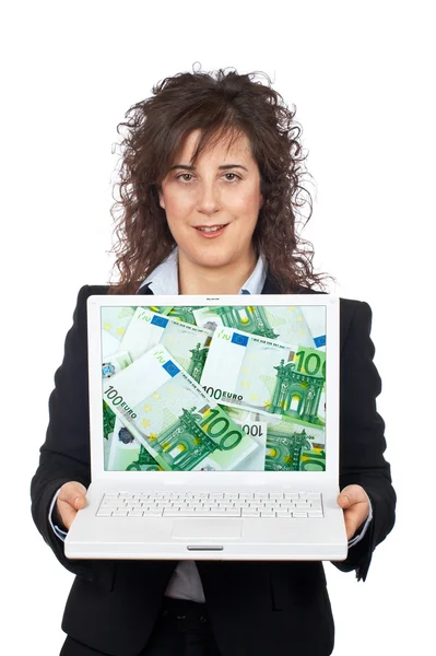 Donna d'affari che mostra un computer portatile — Foto Stock
