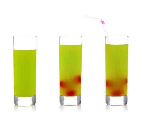 Bicchieri di succo di kiwi fresco — Foto Stock