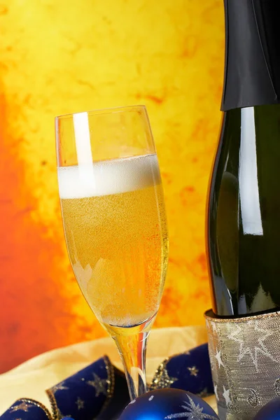 Champagner auf Glas — Stockfoto