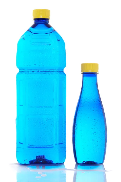 Дві пляшки мінеральної води — стокове фото