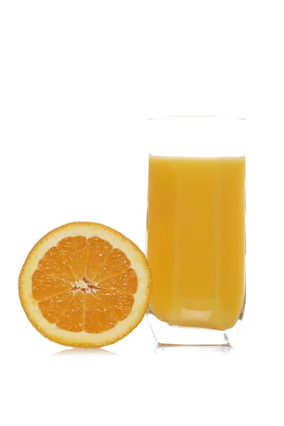 Ένα ποτήρι φρέσκο χυμό πορτοκαλιού — Φωτογραφία Αρχείου