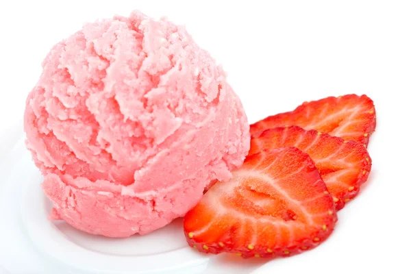 Delicioso helado de fresa — Foto de Stock
