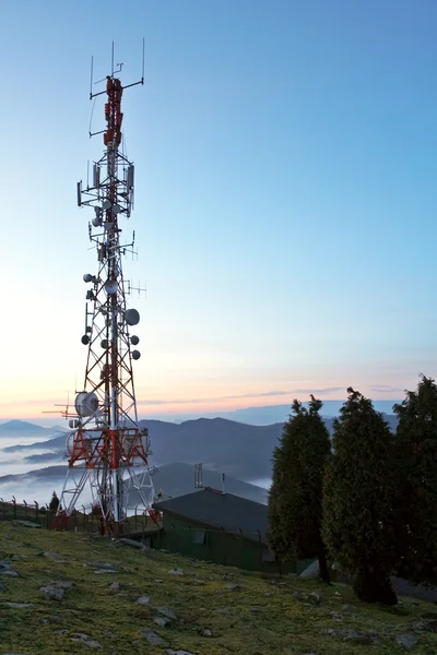 Communications tower — Stock Photo, Image