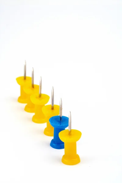 Żółty zespół z naciskiem na lidera niebieski — Zdjęcie stockowe