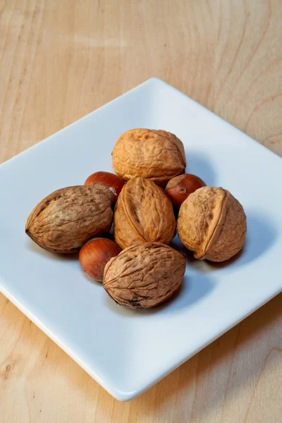 Орехи и грецкие орехи — стоковое фото