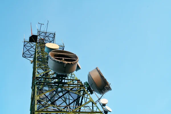 Anteny telekomunikacyjne — Zdjęcie stockowe