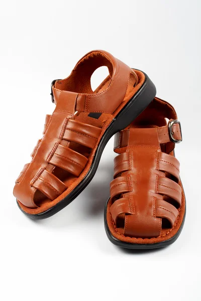 Sandalen aus braunem Leder — Stockfoto