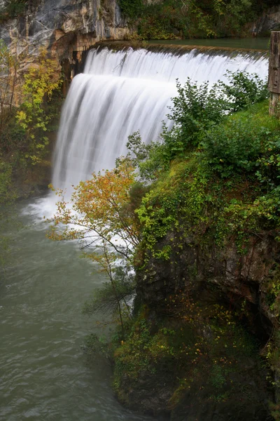 Wasserfall frisch — Stockfoto