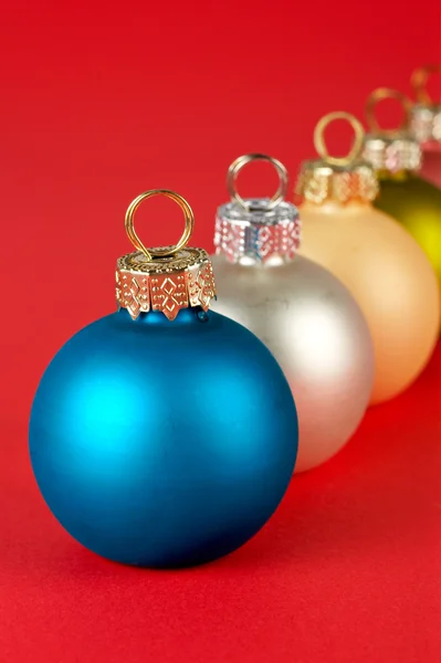 몇 가지 색의 크리스마스 공 — 스톡 사진