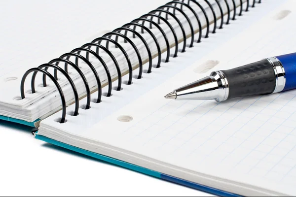 Detail of pen and blank notebook sheet — Stock Photo, Image