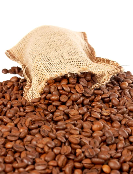 Saco de arpillera y granos de café — Foto de Stock