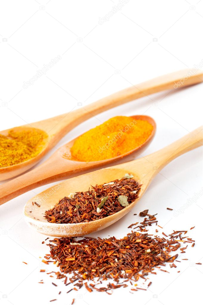 Detail of spices in the spoons