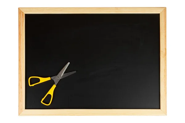 Chalkboard com tesoura amarela — Fotografia de Stock