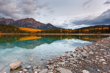 Patricia Lake and Pyramid Mountain clipart