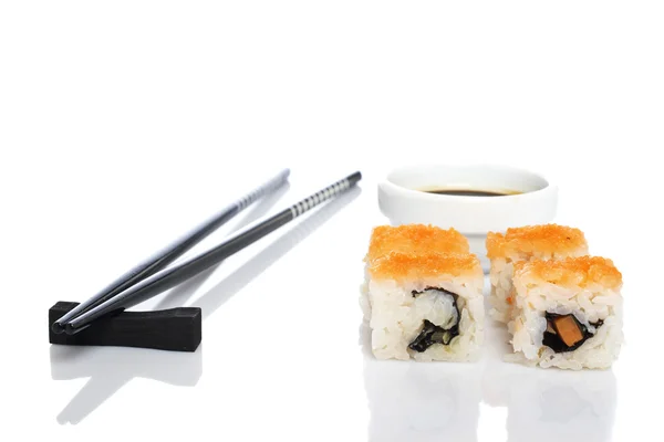 Sushi e molho de soja — Fotografia de Stock
