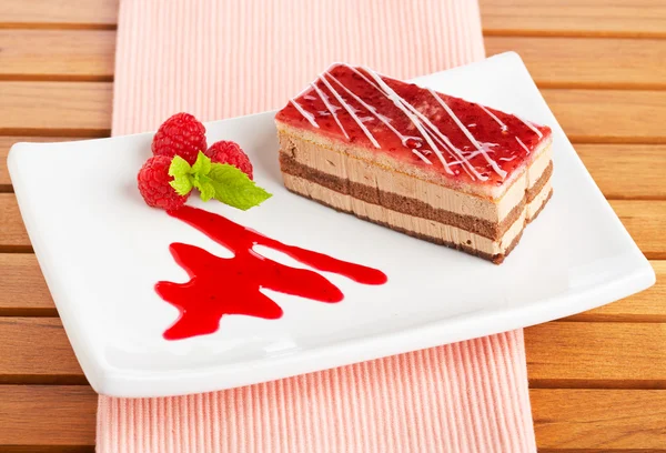 Delicious strawberry cake — Stock Photo, Image