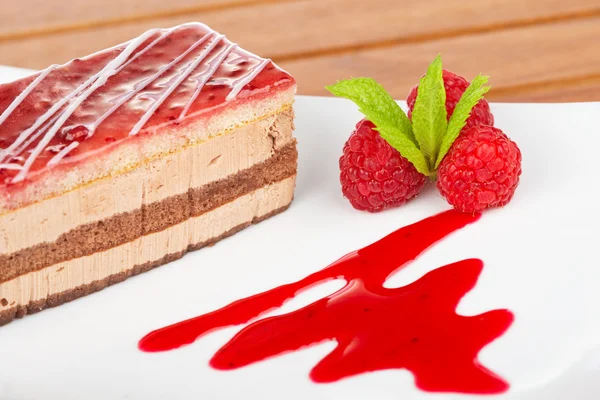 Delicious raspberries cake — Stock Photo, Image