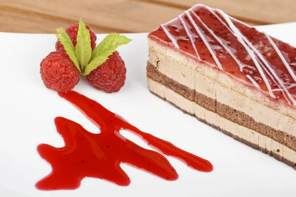 Delicious raspberries cake — Stock Photo, Image