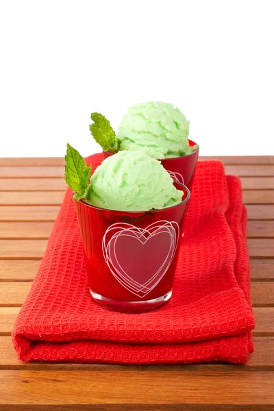 2 つのおいしいミント アイスクリーム — ストック写真