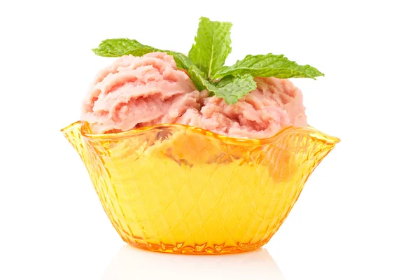 Delizioso gelato ai lamponi — Foto Stock