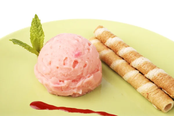 Lahodné maliny zmrzlina — Stock fotografie