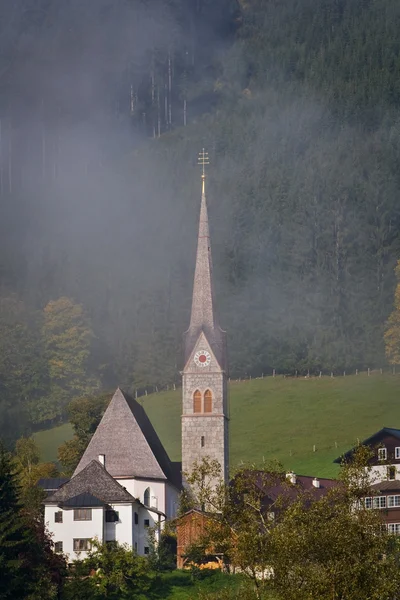 教会在 gosau，奥地利 — 图库照片