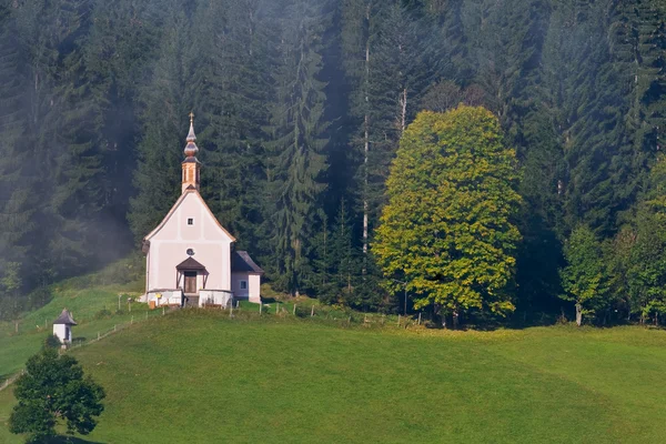 Igreja em Gosau, Áustria — Fotografia de Stock