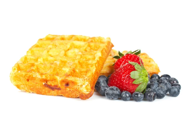 Waffles, blueberries and strawberries — Stock Photo, Image