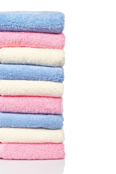 Asciugamani multicolore impilati — Foto Stock