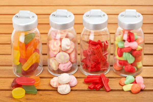 Üvegedények a cukorkák — Stock Fotó