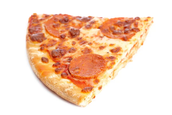 Scheibe leckere italienische Pizza — Stockfoto