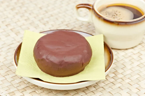 Delicioso donut com café — Fotografia de Stock
