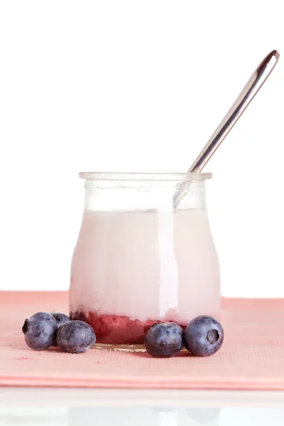 Joghurt und frische Blaubeeren — Stockfoto
