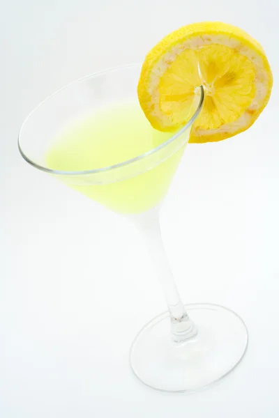 Зеленый коктейль с лимоном — стоковое фото
