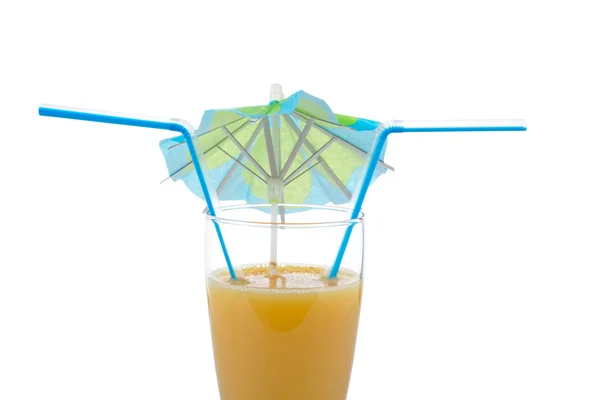 Milkshake de vainilla con paraguas y pajitas — Foto de Stock