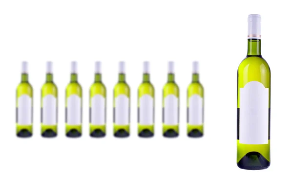 Garrafa de vinho com rótulo em branco — Fotografia de Stock