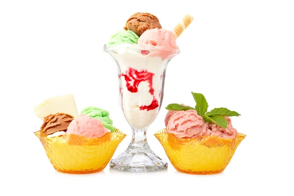 Три стакана мороженого с разными вкусами Стоковое Изображение