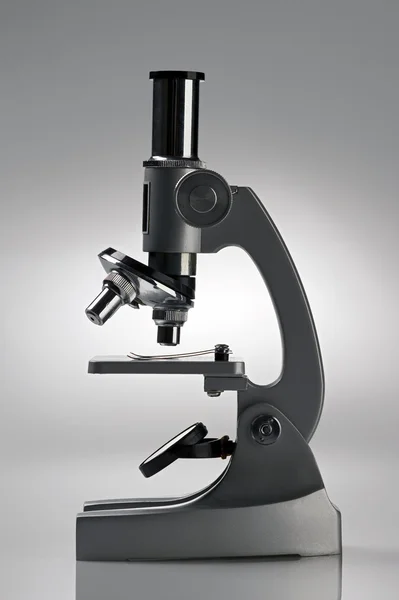 Microscópio laboratorial — Fotografia de Stock