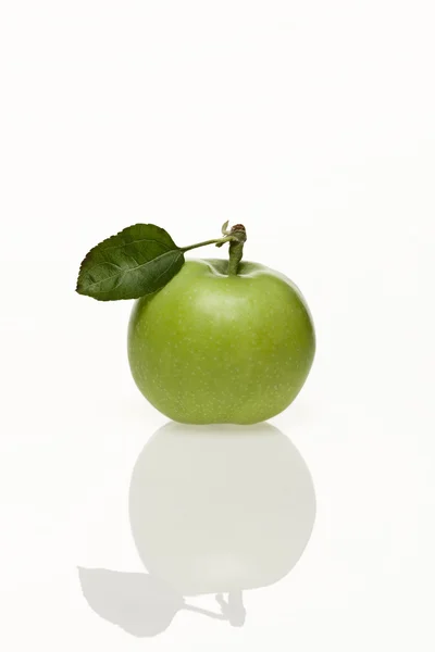 Зелене яблуко — стокове фото