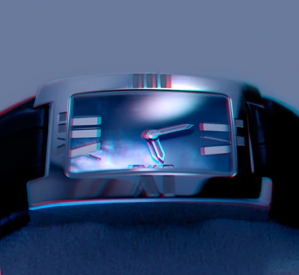 Mooie luxe platina horloge in de winkel. extreme close-up, grea — Stockfoto