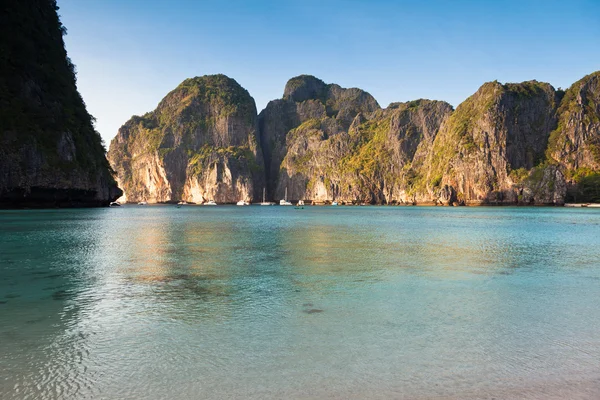 Baía de Ko Phi Phi — Fotografia de Stock