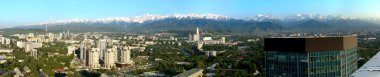 Almatı - şehir panoraması.