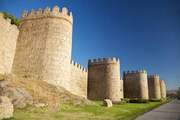 Стена города Авила — стоковое фото