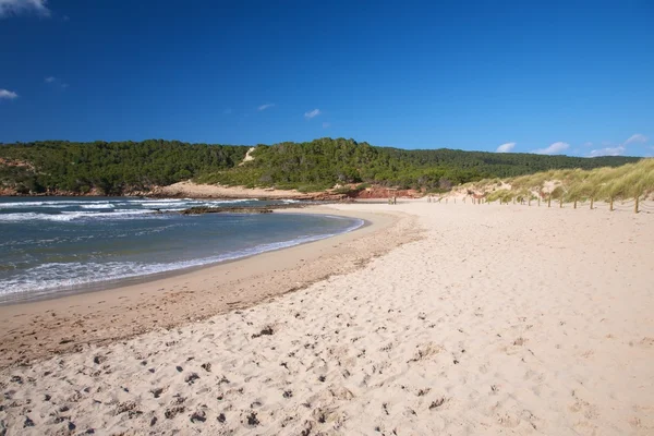 Strand met niemand op menorca — Stockfoto