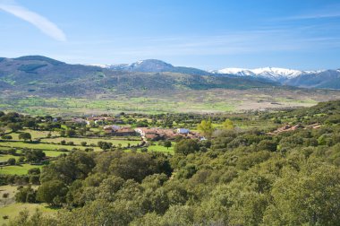 Collado köyünde gredos dağlar