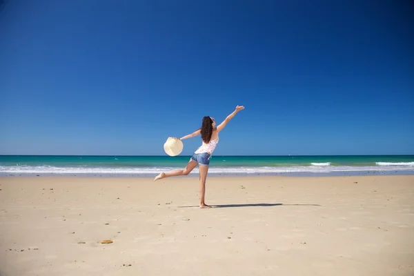 Tanzen am Strand von Zahara — Stockfoto