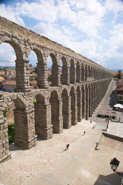 Segovia şehir büyük su kemeri — Stok fotoğraf